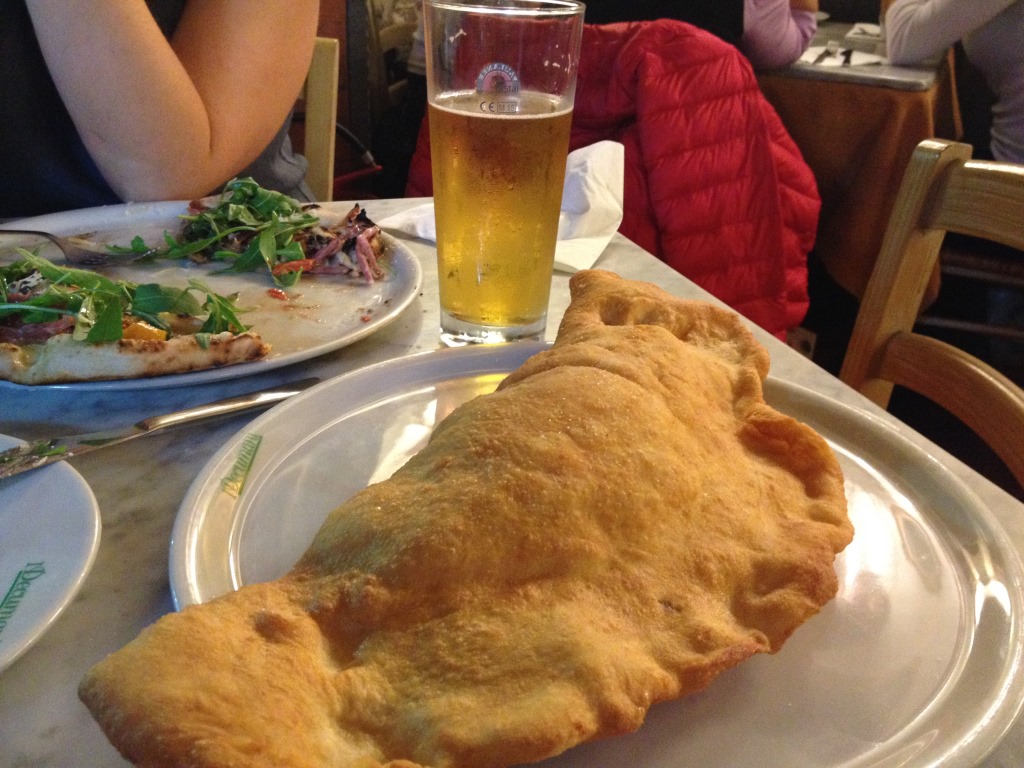 Naples fried Pizza